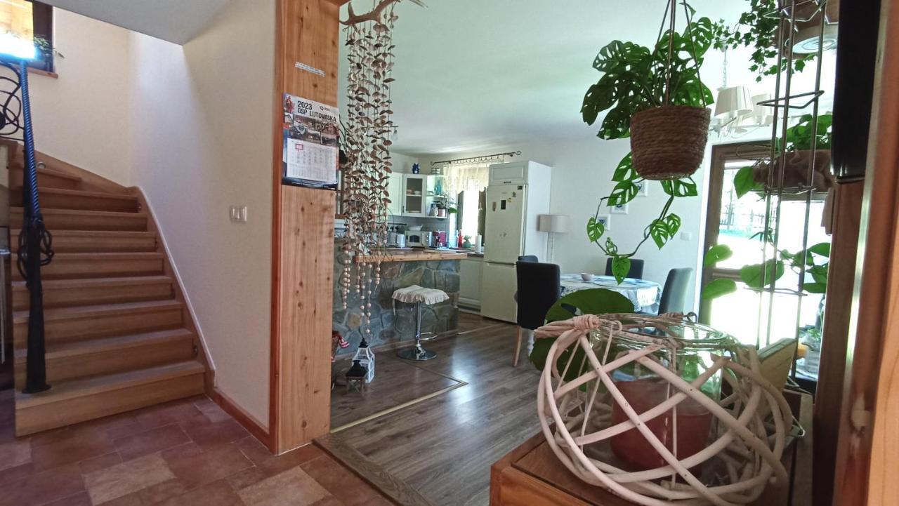 Maison d'hôtes Zacisze Drwala à Lutowiska Extérieur photo