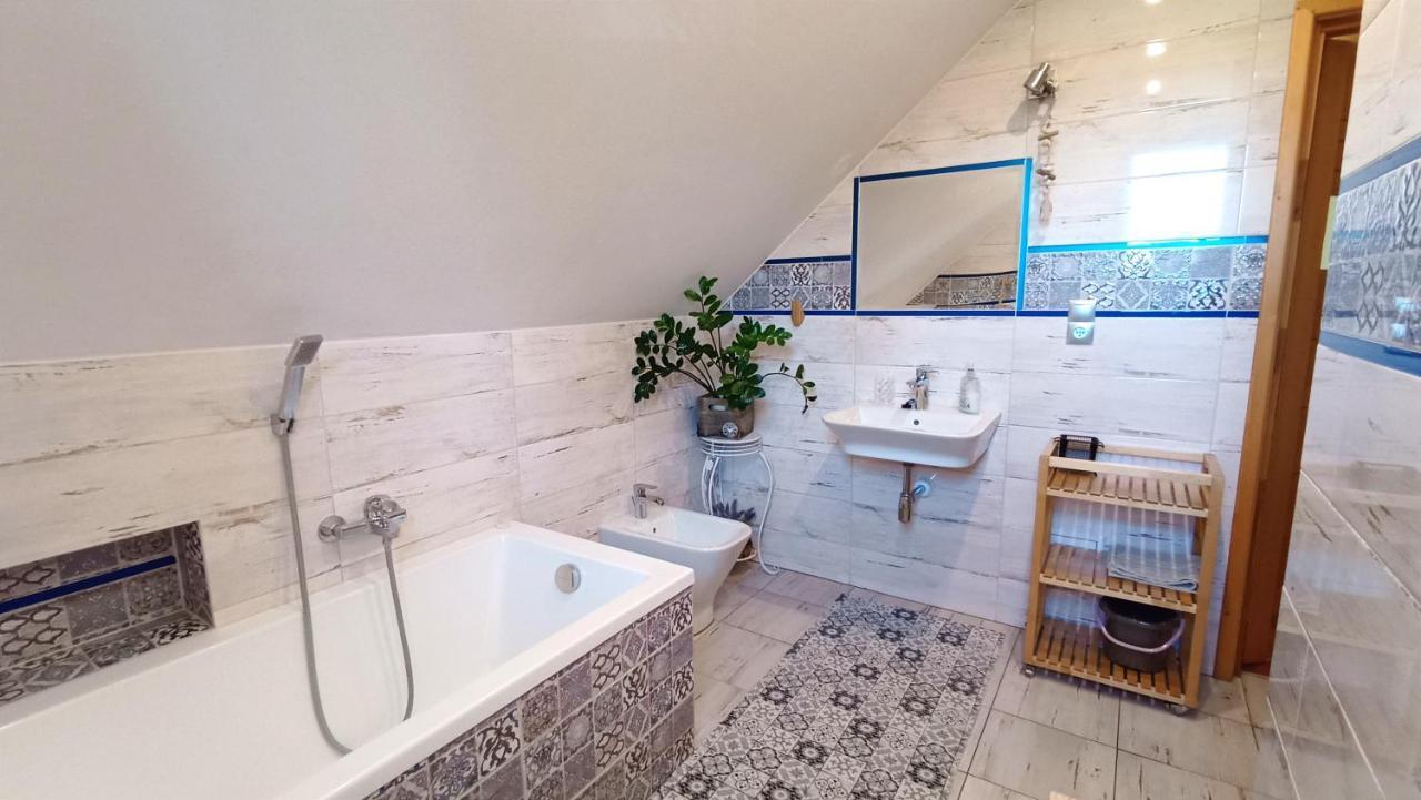 Maison d'hôtes Zacisze Drwala à Lutowiska Extérieur photo